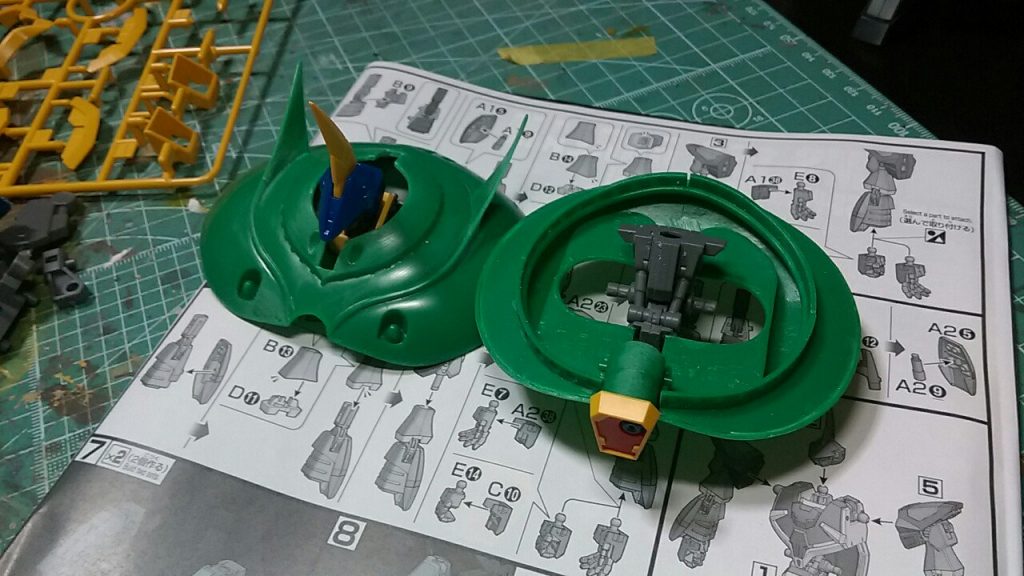 内部に余裕がありすぎて関節を仕込むのも楽でした。