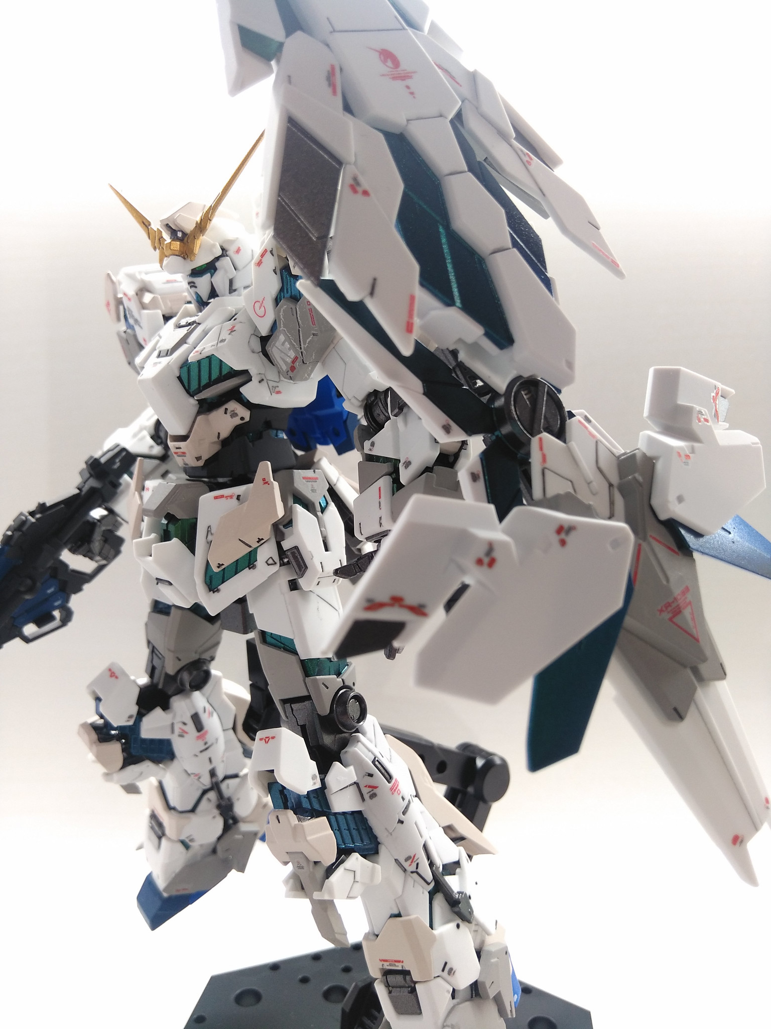 Rg ユニコーンガンダムバンデシネ 覚醒ver Maruさんのガンプラ作品 Gunsta ガンスタ