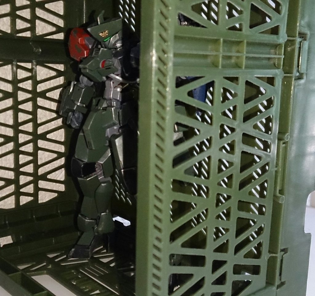 帰還後、それぞれの機体のパーツにより改修され、ある場所に保管されることになる。数十年後、この機体がバトルリングの舞台で使用されることになるとは誰も思わなかっただろう。