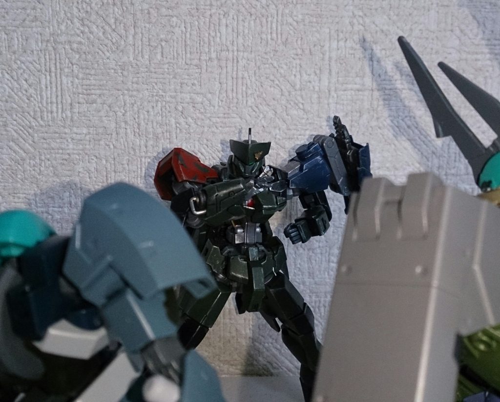 「ご先祖様が英雄だったとか関係ない、私はただ目の前の敵を潰すのみ…」