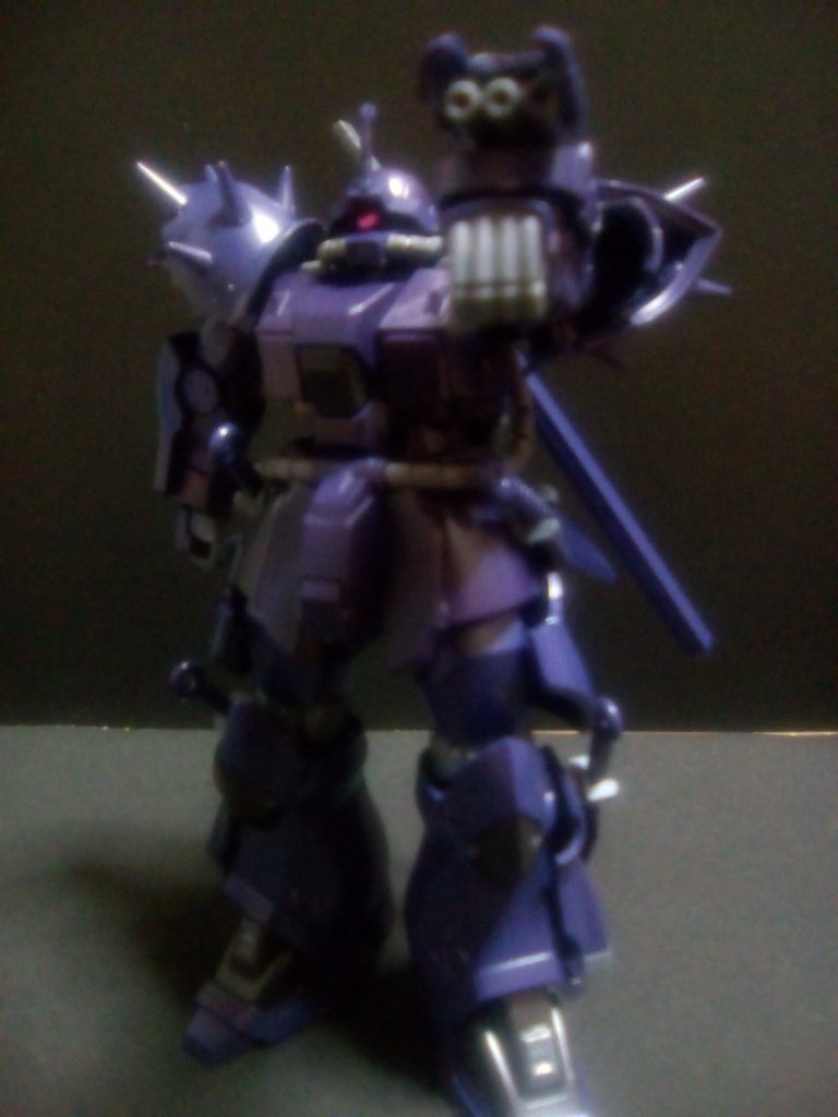 まずはノーマル状態。
 0080でアレックスを見てから、手のガトリングに萌えを覚えるようになりました(笑)。ナハトでもカッコイイ。
 でも、隠密行動に優れたナハトがコレを撃つ事態に陥ったら、任務失敗ですよね(帰りならいいのか?)。