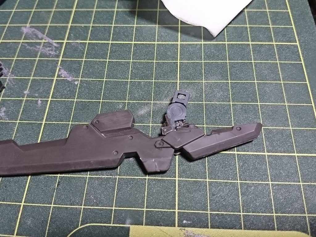 ダインスレイブブレイカーは鉄血の武器セットにボルアムのアームを接着したのみです