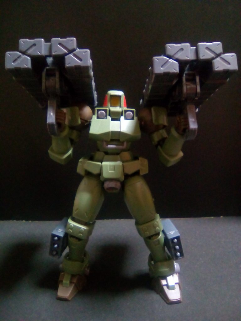 マシンガンをロケットランチャーに持ち換えた重火力装備です。