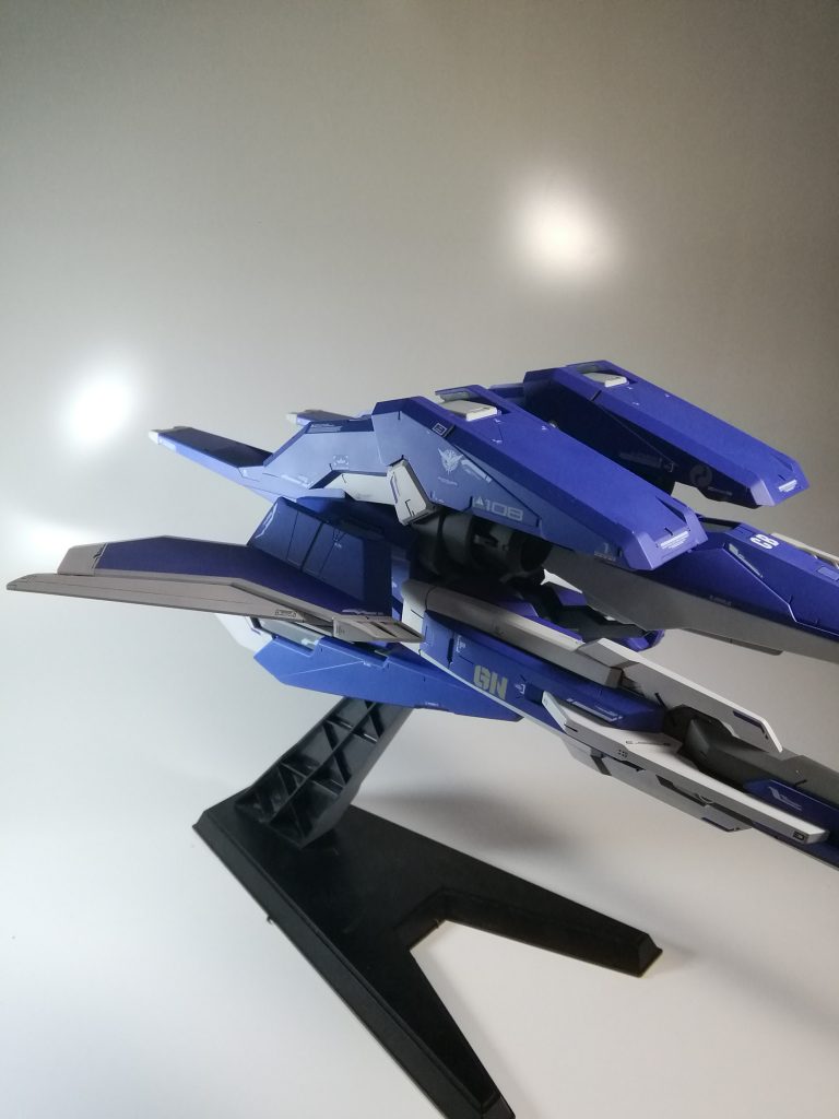 左側面。スペースが多かったので今作はラインデカール多めです