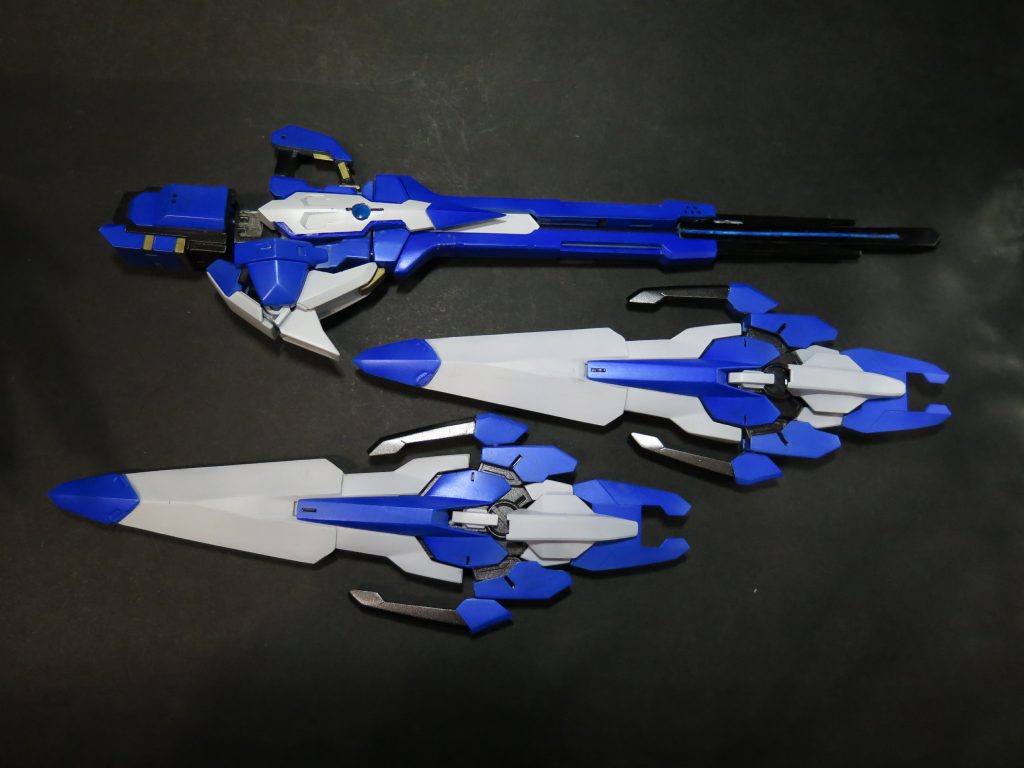 クレッセントハート。スペリオル
プロト。フォーミュラカノンの特化改装型.
クレッセントハートが自身を一部として管制を務める,もう一機のフォーミュラ主武装.レイジングハート。ストリーマよりもデカい砲身があるなので,使用する時はサブアームを必要だ.
高出力の同時に安定な集中攻撃を出来る狙撃砲を機能する.
プロト。ディフェンサー
フォトレースのディフェンサーのプロトタイプ.