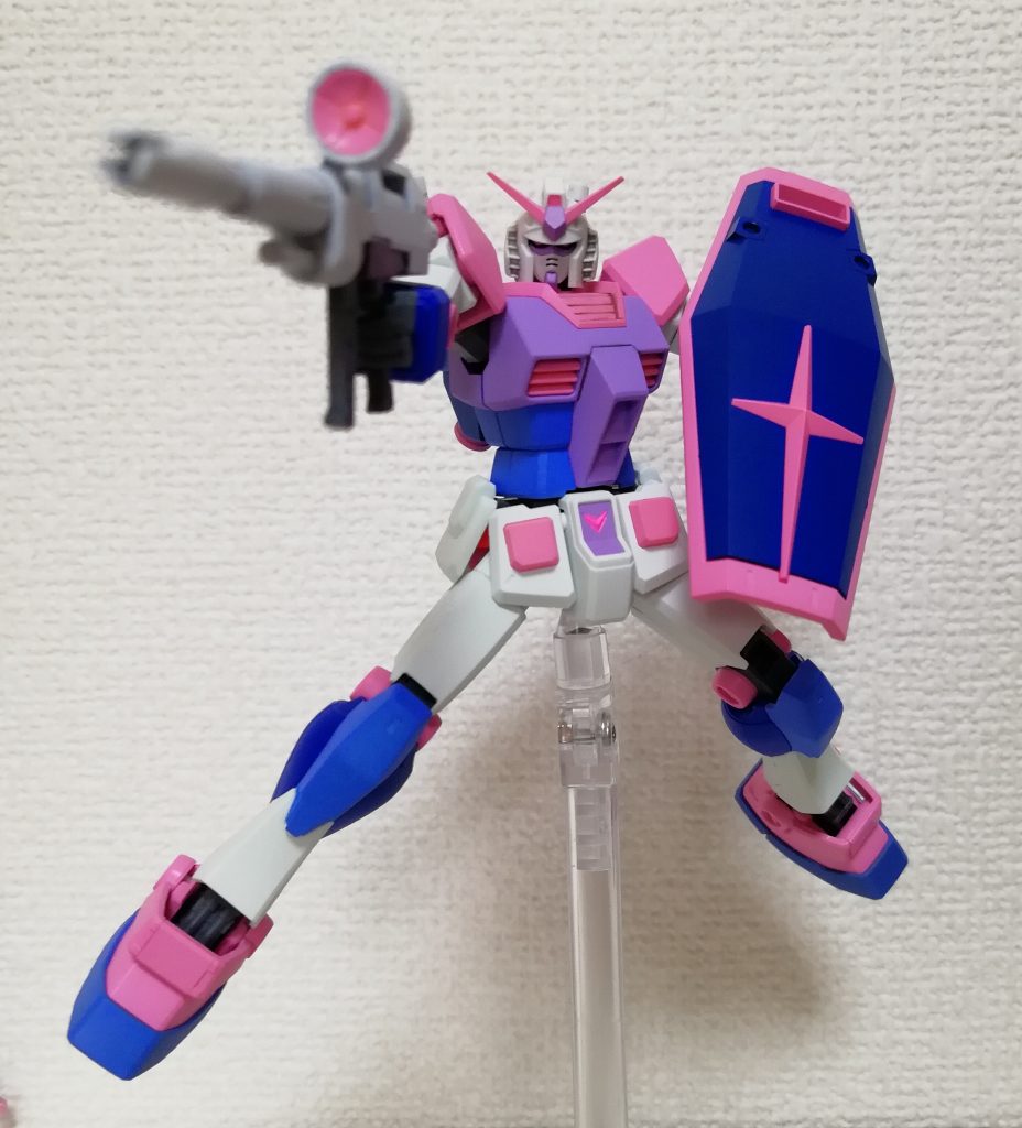 ただライフルを構えただけのポーズ。