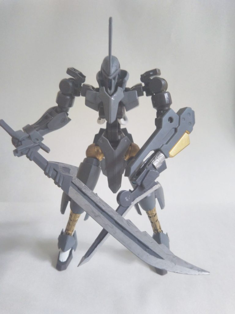 武器：バスターソード
　　：椀部ショートブレード