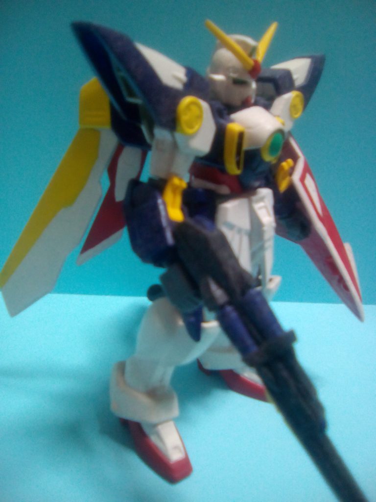 筆塗りの全塗装なのですが、実はマスキングテープを使っていないのです。
理由は単に昔からマスキングテープの使い方が下手で、必ず失敗していたからなのですが、我ながら直線の部分とかどうやって塗っていたのだろうと疑問はつきません。