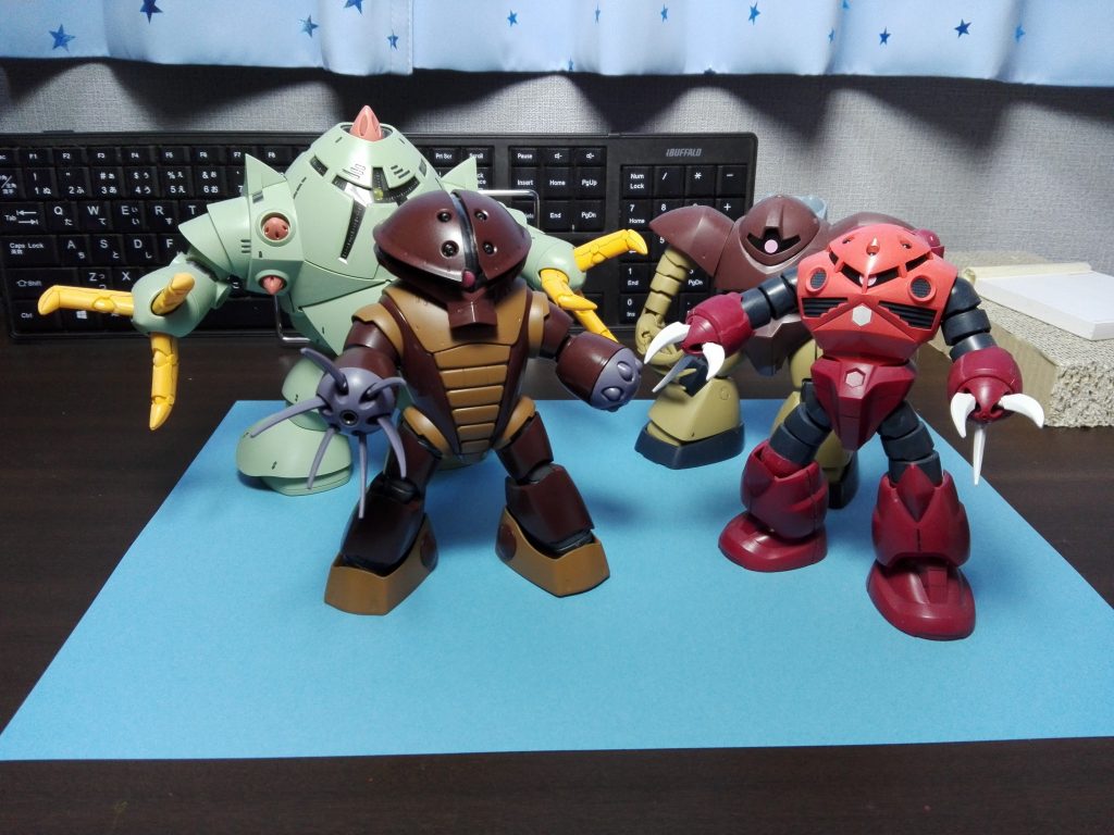 水泳部がやっと揃ったので記念撮影です。