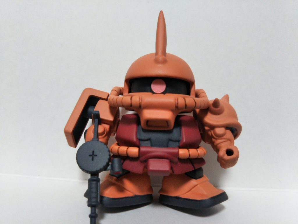 右肩の形を変更。
マシンガンは情景模型シリーズ付属のザクから持ってきています。
この頃はクチバシを伸ばして作りたかったようで、だいぶ伸ばしています。今見るとやりすぎだなあ(¯―¯٥)