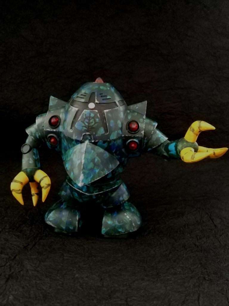 汚い海に紛れそうw