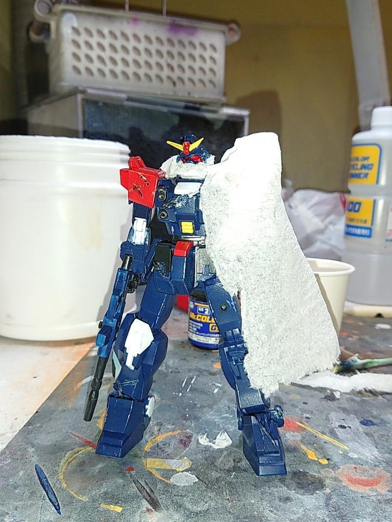 マントはキムワイプを使用。
まさか、こんなことに役立つとは、思っていませんでした( =＾ω＾)
下地ウイノーブラックに緑＋黒＋カーキだったはずです。(´-ω-`)