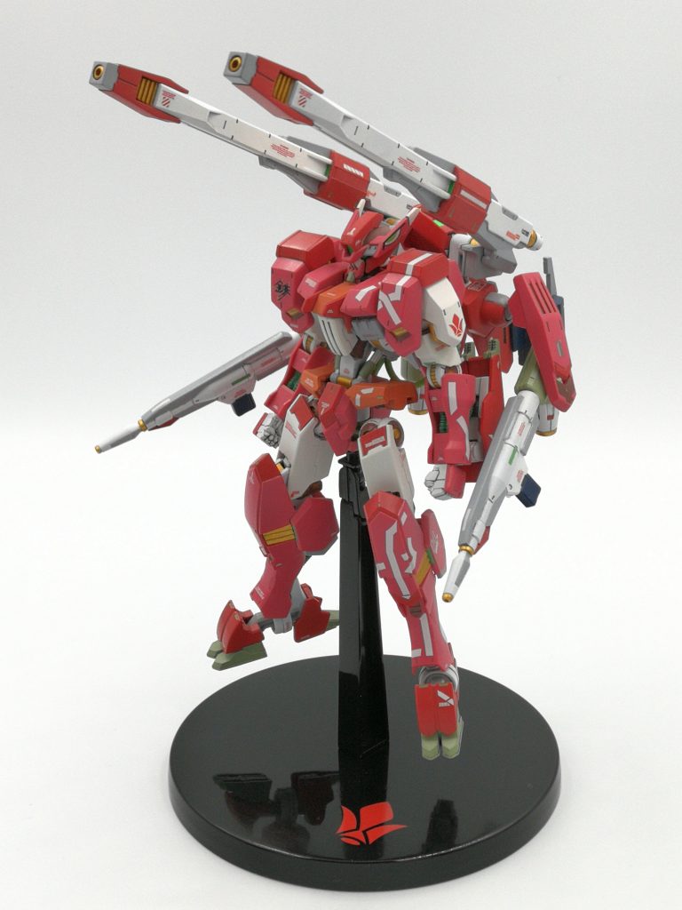 白のラインはモデルグラフィックス付録の鉄血デカールです。アシンメトリーな感じがお気に入りです( ^ω^ )