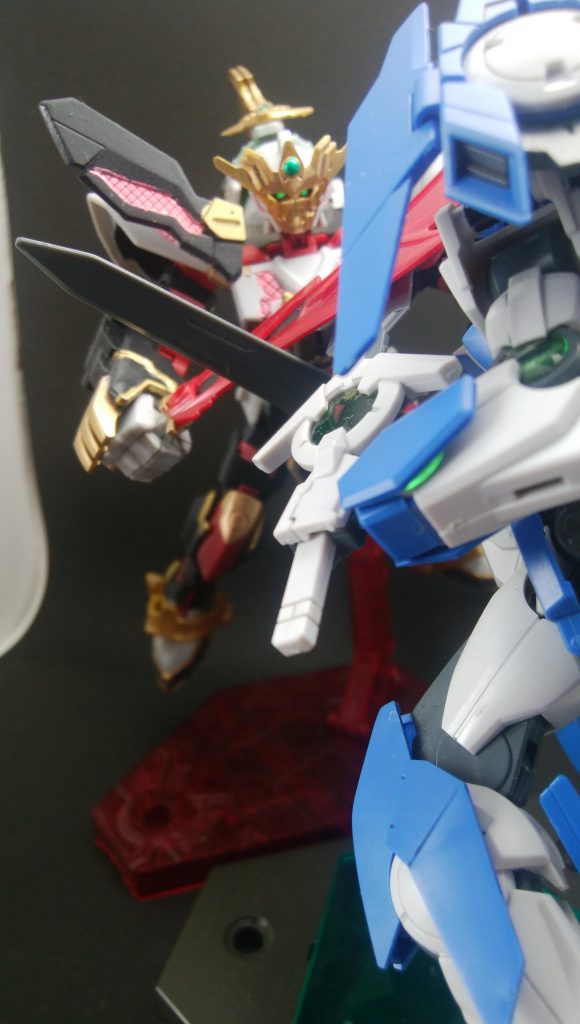 「アヤメさん！？　なんで！？」
vsダブルオーダイバー
これがやりたくてわざわざ積んでたダブルオーを作りました…