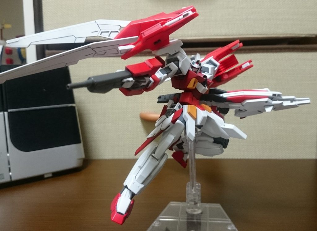 改修前の「ガンダムAGE-2フルフェダー」です。
ノーマルの上位互換として作りましたが、ダブルバレッドの上位互換というコンセプトで作り直しました。
以上です。最後まで閲覧していただきありがとうございます。