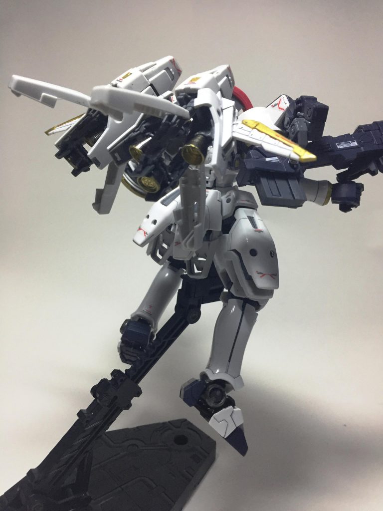 バーニアがぐぱっと展開できて且つ内部の造形もしっかりしてるのはRGならではの良さですね