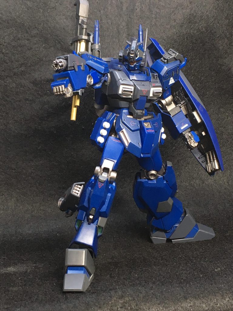 腕部ガトリング。
ネオジム磁石で取り付けているため外せます。