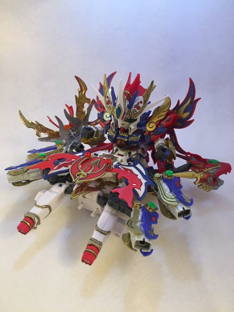 鬼舞虎が変形した孔雀扇状砲(ピーコックスマッシャー)を扱う事が出来る。