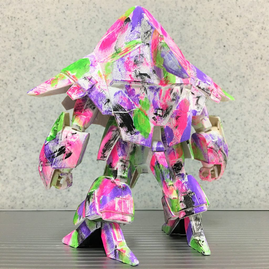 まずひとつめはドライブラシ。リキテックスのアクリル絵具４色を使いました。