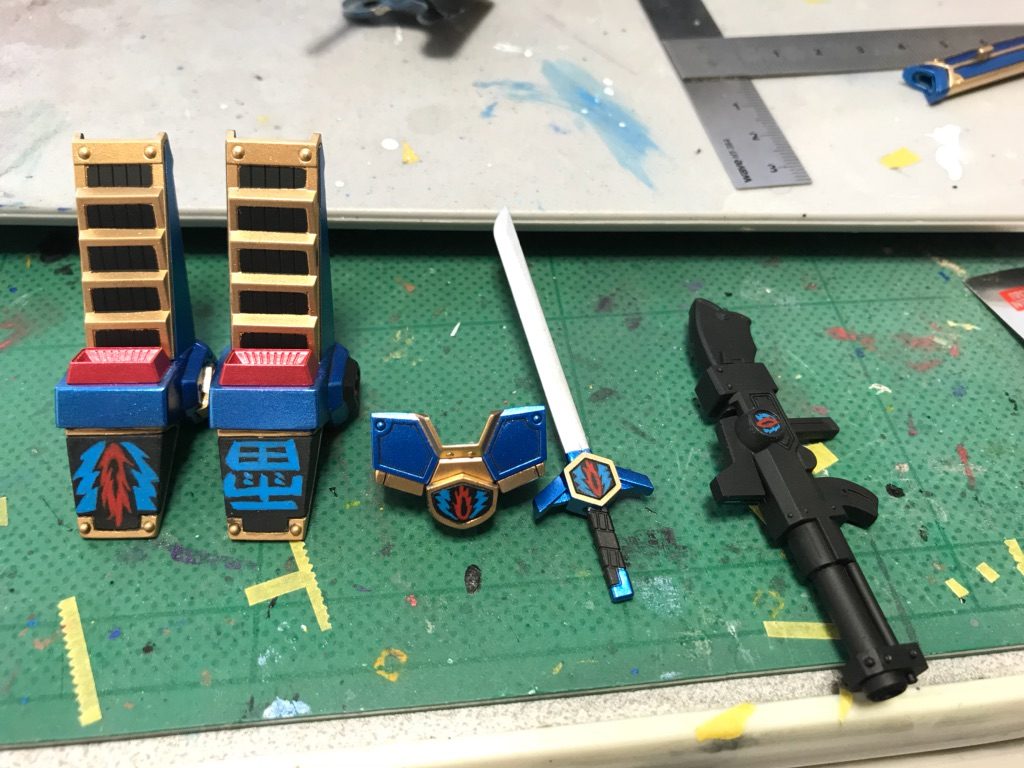 雷の字と模様はエナメルで描いては消してを繰り返しました
大変だった・・・