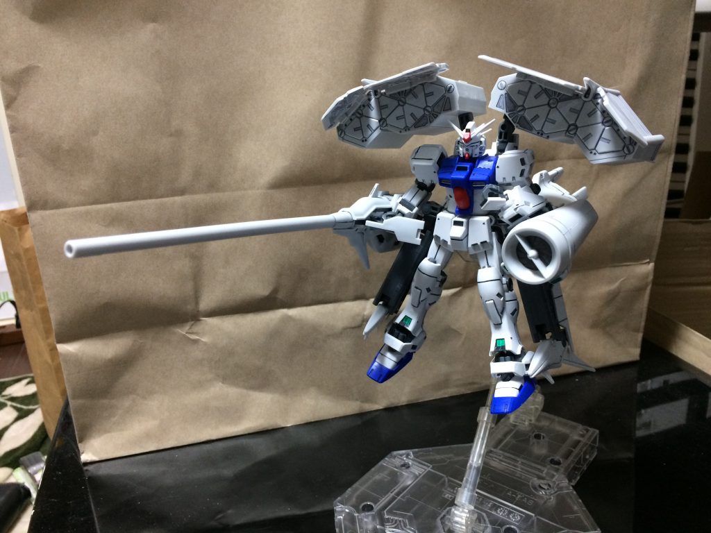 それなりに大型メガ粒子砲、白飛び御免！
フォールディングシールドはIフィールドジェネレーターに進化しました