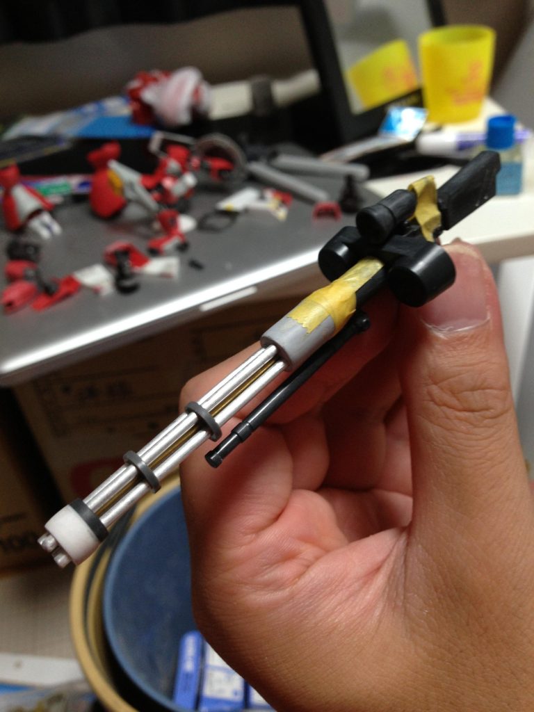 ビームガトリングの大型化です、主に真鍮パイプを使用しています。