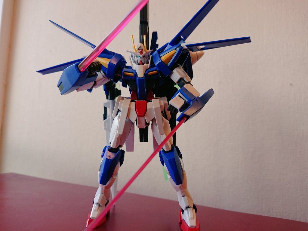 腕に直接ビームサーベルを付けられる系ガンダムは本当に好き