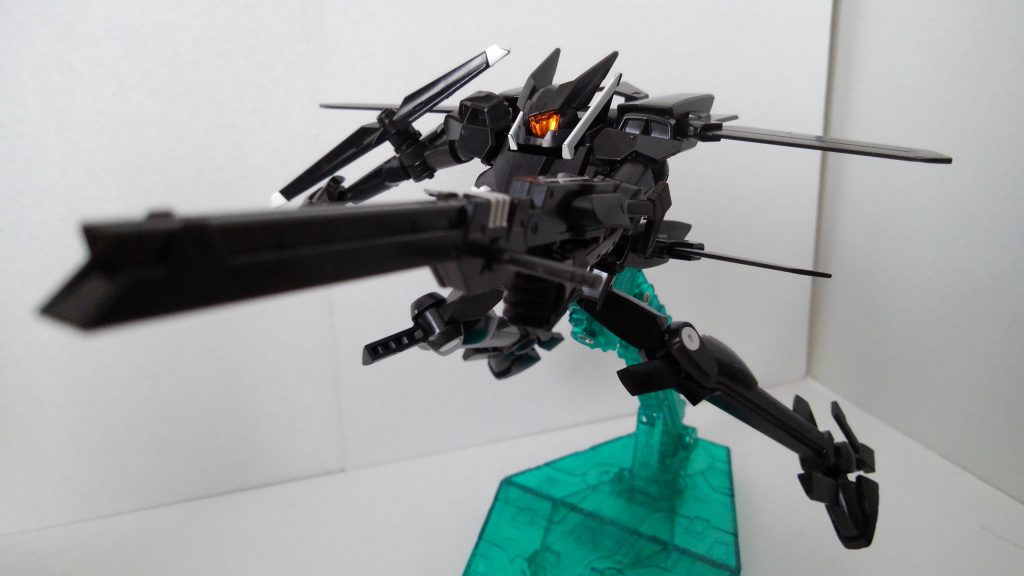 「ご機嫌はいかがかな？ガンダム！」
アイリス社製試作新型リニアライフル