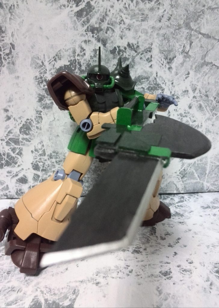 普段は密林の中に隠されているという設定のザクドワーフ
たまに調整がてら、木こりみたいに大木を切ったりしてます
しかし、
いつか日の目を見る時が来るはず
「連邦に…一泡吹かせる」その時まで…