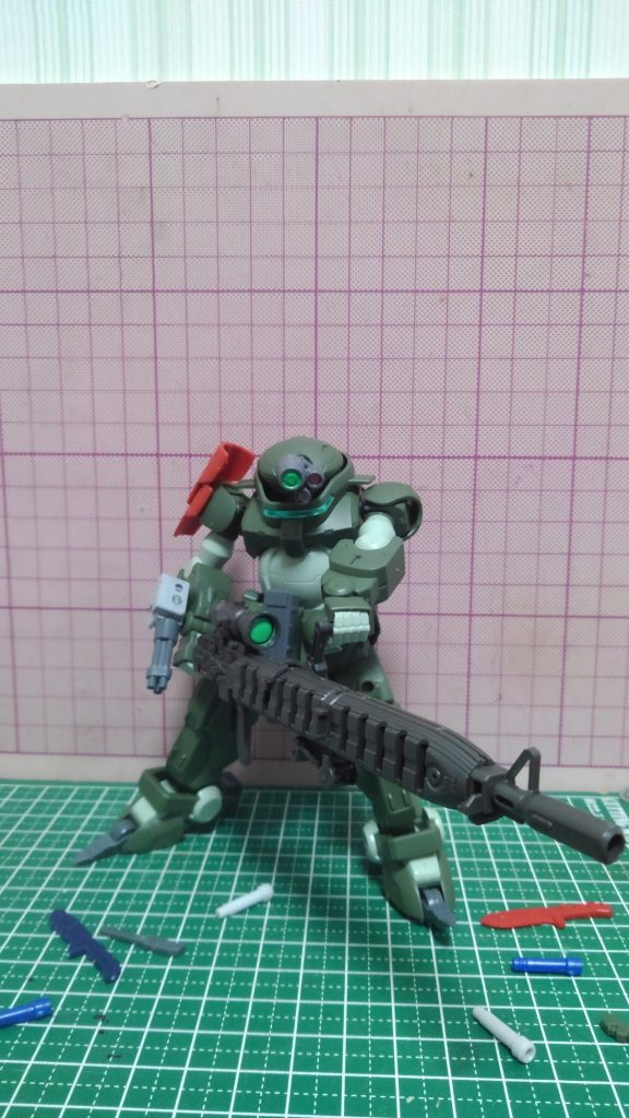 ついに最終兵器を出すことになった
試作型ロングレンジライフルを取り出し....

相手を殴る！！そして零距離で照射する最低野郎であった....