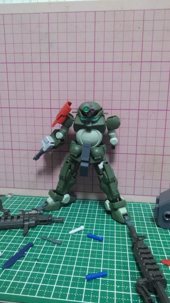 ついに豊富な武装も底を突き壁際に追い込まれたグリモア
さぁ！！どうなる....