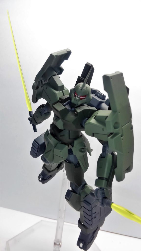 ビームサーベル二刀流での突撃