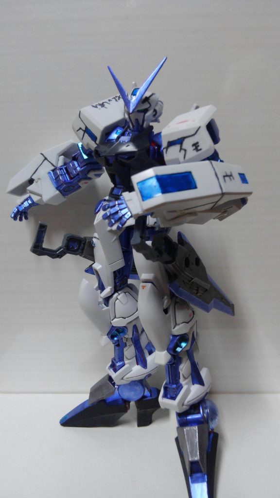 アストレイノーネイムを見て、オリジナルのアストレイを作成しました。