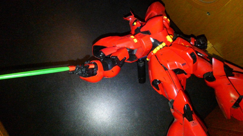 流石に古いMGなので間接可動に難ありですが指が全指可動するのは当時は感動物でした(´・ω・`)懐かしい・・・