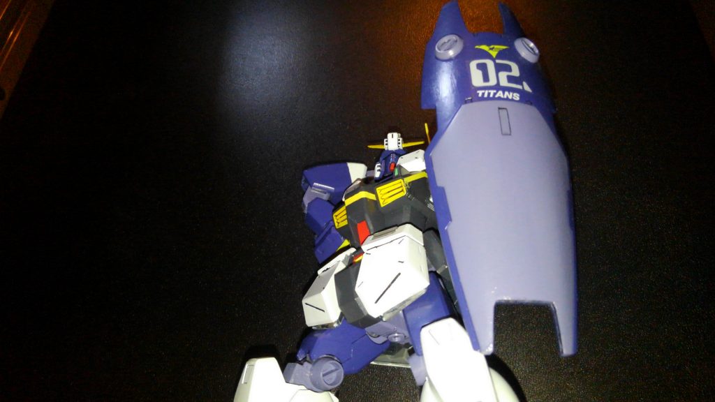 煽り構図って難しいですね(゜_゜;)
スマホのカメラなので巨大さの演出とか㍉。