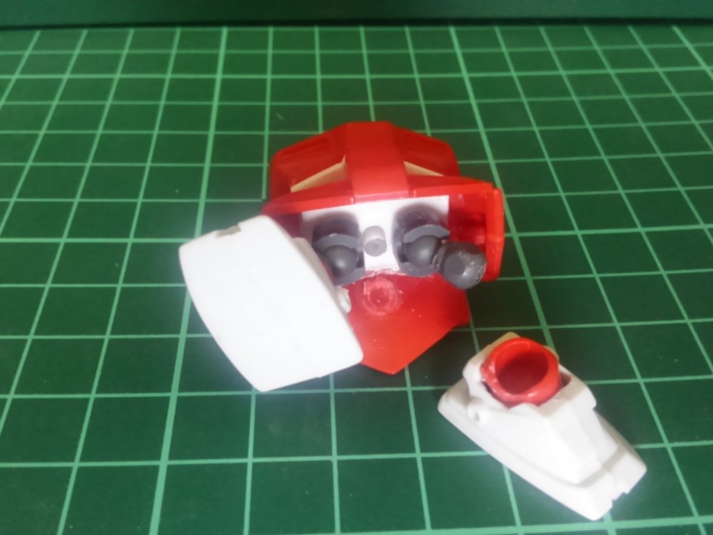 足回りはダブルボールジョイント。