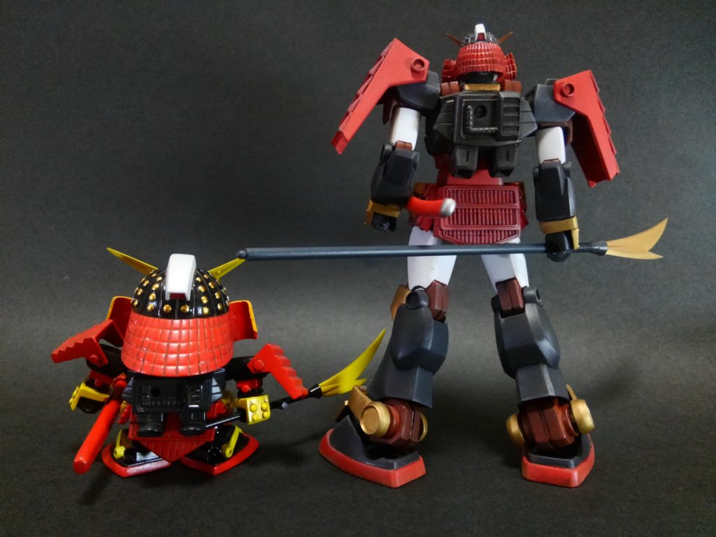 兜の鋲は100円ショップのネイルスタッズシールを一個ずつ貼ってます。