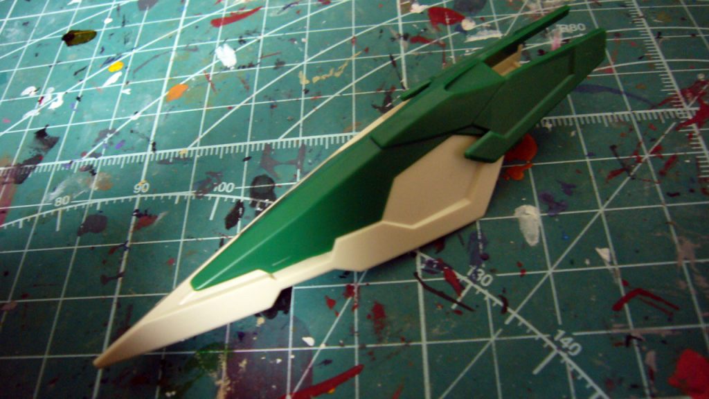 足にはリナーシタシールドとヴァーチェの足丸ごと。シールド接着してあとは無改造でドラドの胴体につきます