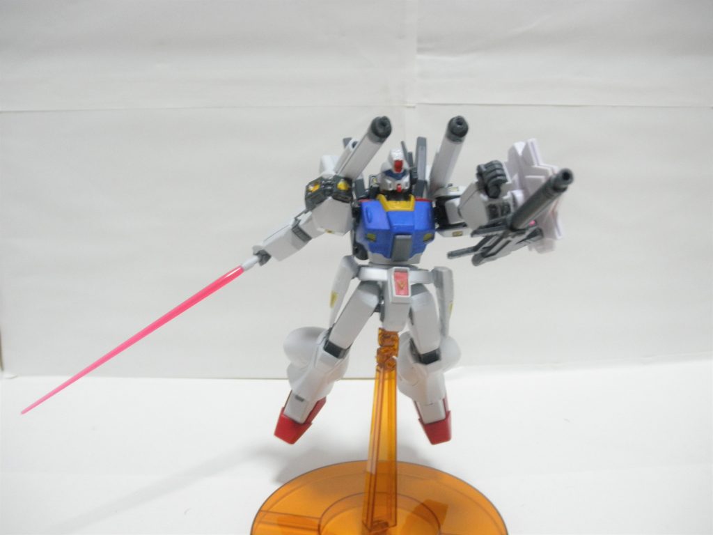 ビームキャノンモードでの運用を行っている際は、ヴェスバーモードほど射角や運用柔軟性が落ちる事がなくヴェスバー本体のスラスターも加わり、運動性、機動力と共に従来のヘビーガン系を上回る数値を叩き出しているらしい…。それでもクロスバンガードやサナリィのMSには運動能力で今一歩及ばない。(あっちの性能が別次元過ぎるため…。)
 このモードではキャノンの背面撃ちやビームライフル、ビームシールドとの併用も可能であるため、対ビームシールド装備機体以外では、専らこのモードを主体に戦闘を行っています。