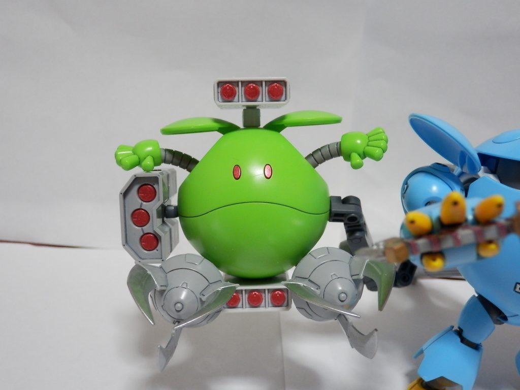 『右翼デ蹂躙セシ緑色ノ丸イ悪魔(グリーン=ライト=スフィア=デーモン)』
アンチェインド=ハロその2。
謎の力により無限に補充されるミサイルで右翼の敵を殲滅するゾ!
脚部のクローはベース機のドリルに匹敵する破壊力ダ!