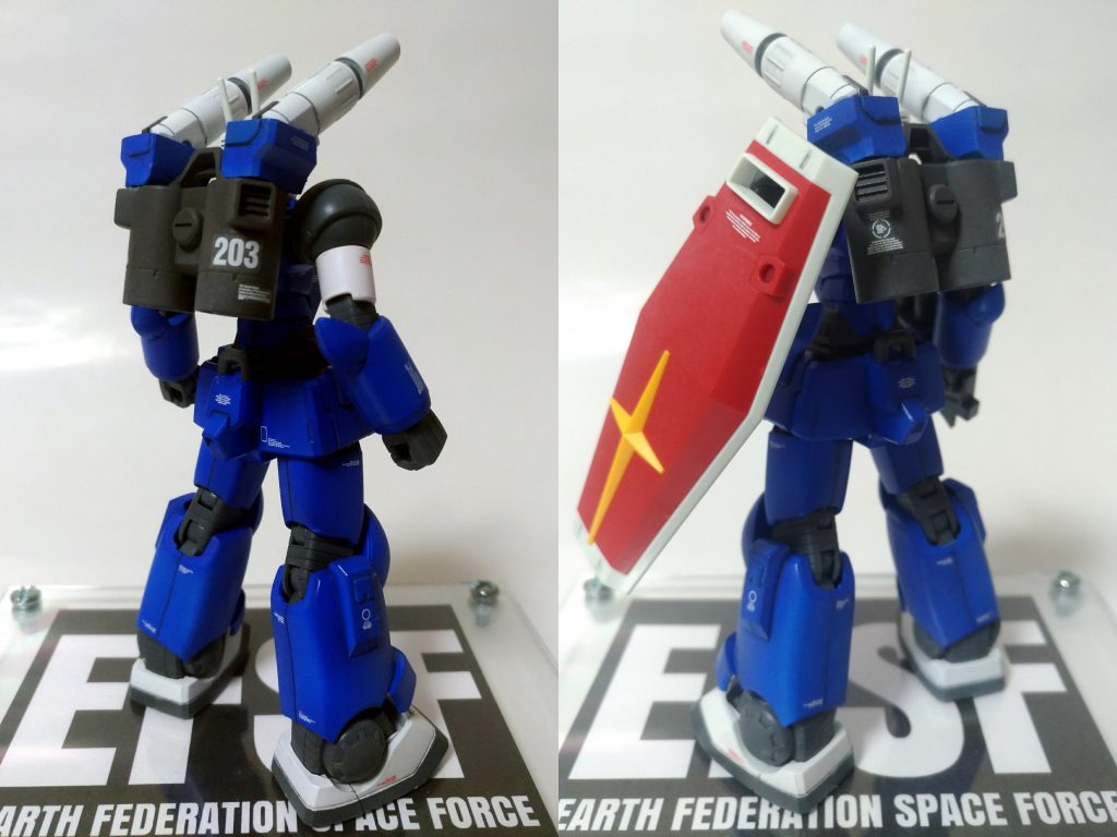 胴体を大胆に小型化して体型にメリハリつけることで俊敏そうなイメージを目指しました。