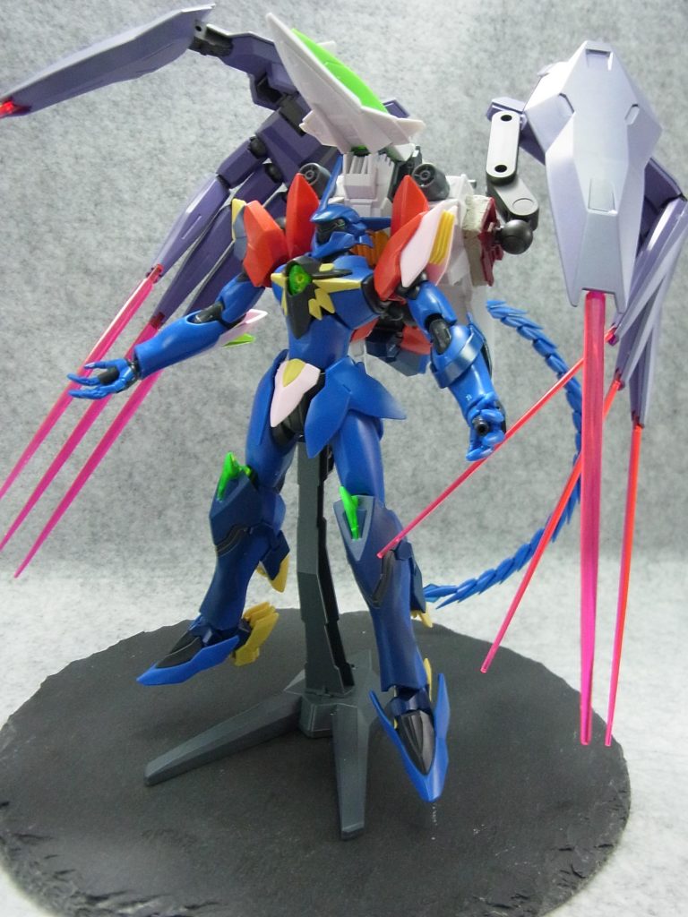 サーベル展開モード。
高機動で突っ込んでサーベルで斬るのがメイン戦術。
……というかそれしかできません。
ビッグアームユニットがとにかく気持ちよく動きます。