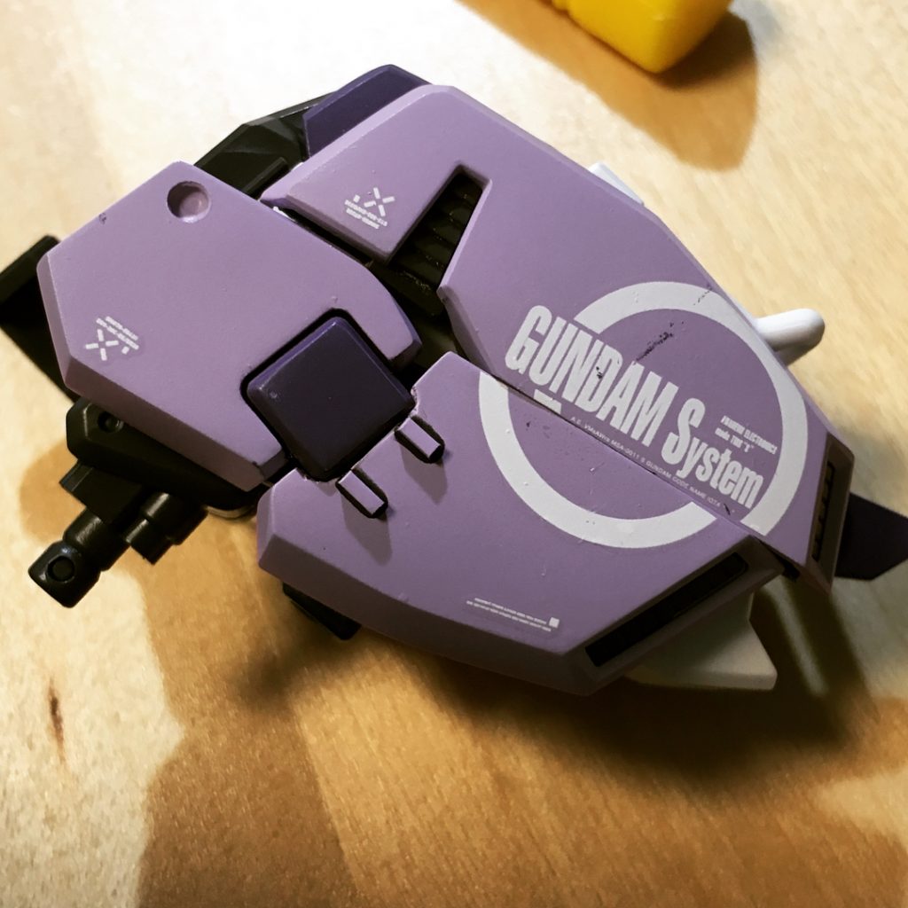 肩はなんちゃってスライド式に。