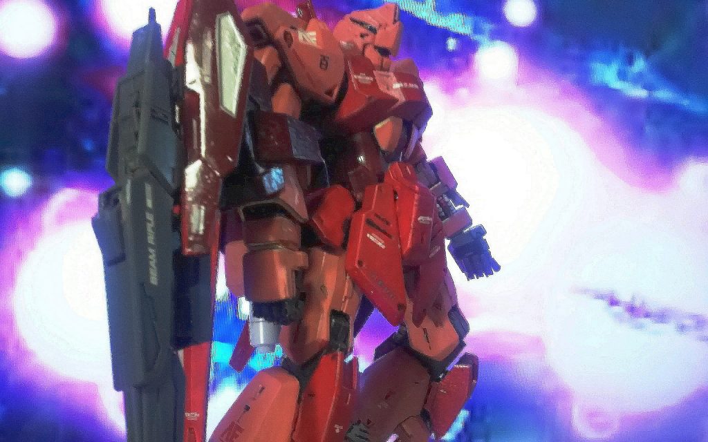 武装も右腕に着脱式ビームライフルを・・・。これも機動性重視の為に・・・w。