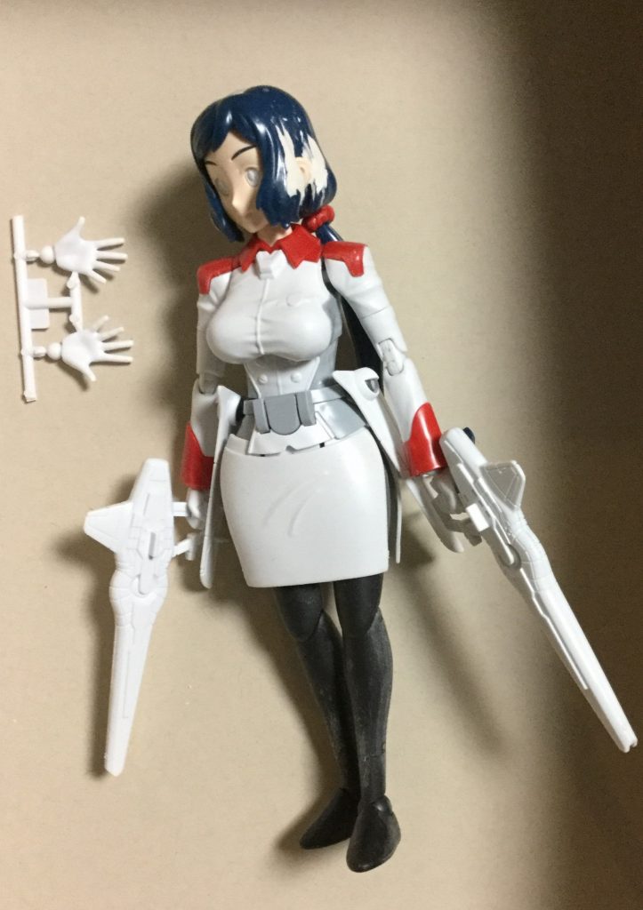 組み立て終わり帽子や耳のレーダーを廃し、パテで穴埋めしています