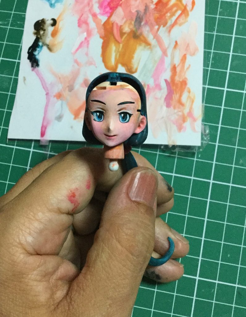 目のシールは使わず筆塗り