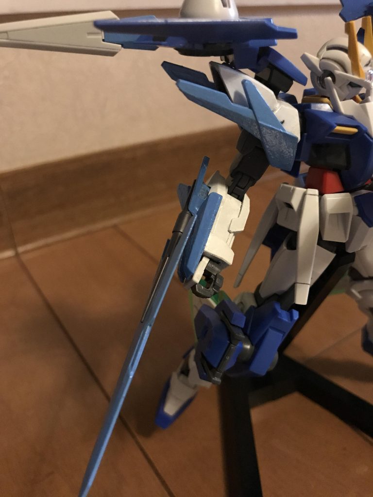 トランザム使用後にはトランジェントガンダムグレイジャーのクリアパーツ(水色のパーツ)内部に貯めてあるGN粒子を使用してトランザム使用前の状態で戦闘可能