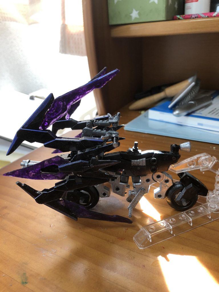 乗らない状態だとこんな感じです。乗る部分にもジョイントを付けました。