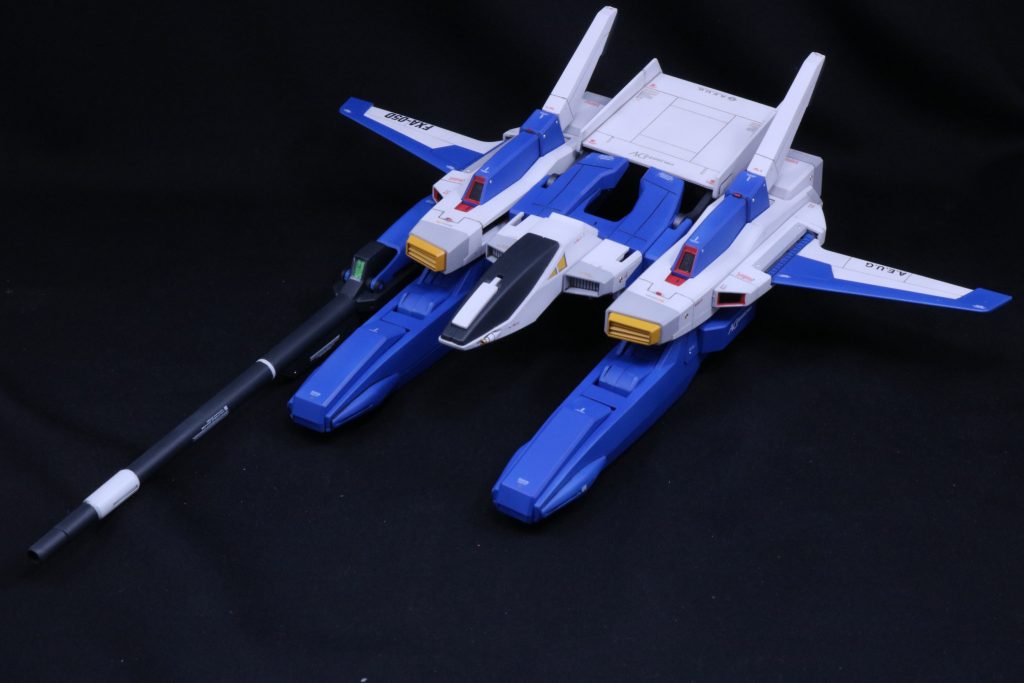 MGスーパーガンダムからGディフェンサーです。同様のディティール追加をしています。