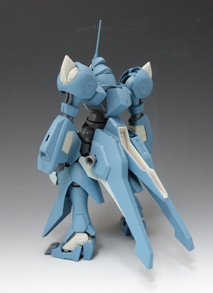 メインで使用したキットはジンクスとパラスアテネですが、他のも少し使用しています。前後ともシルエットは自分好みに仕上がって、気に入っている機体です。